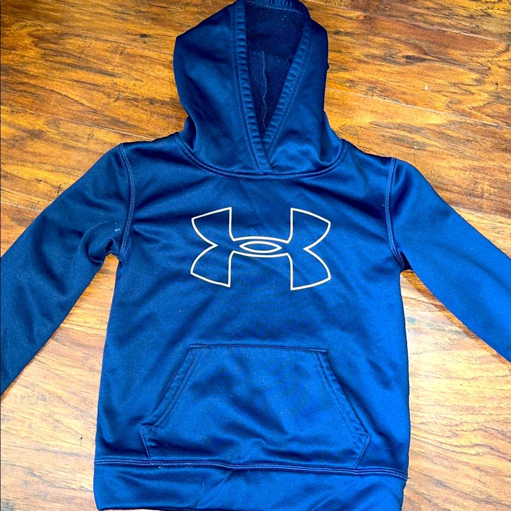 Under armor kids sweater size 6